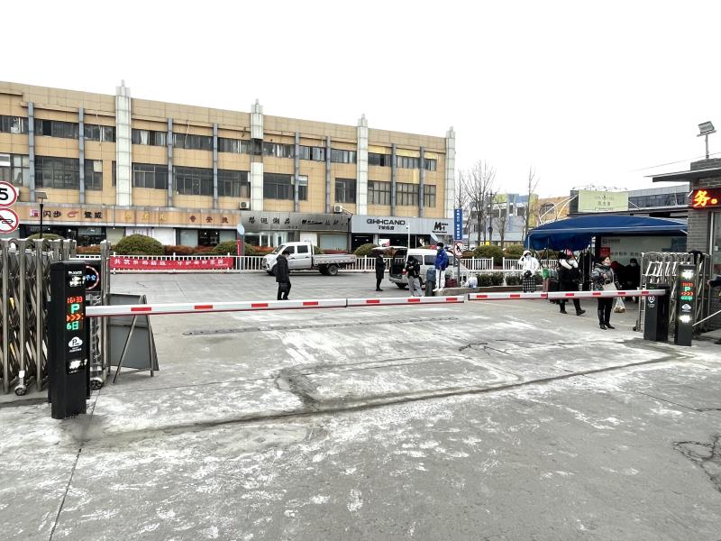 徐州食品城公交首末站草莓短视频下载係統1.jpg