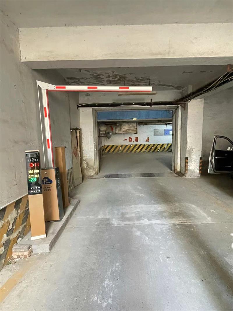 徐州飯店地下停車場草莓短视频下载係統