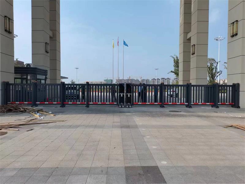 徐州空港經濟開發區實驗小學段滑門2.jpg